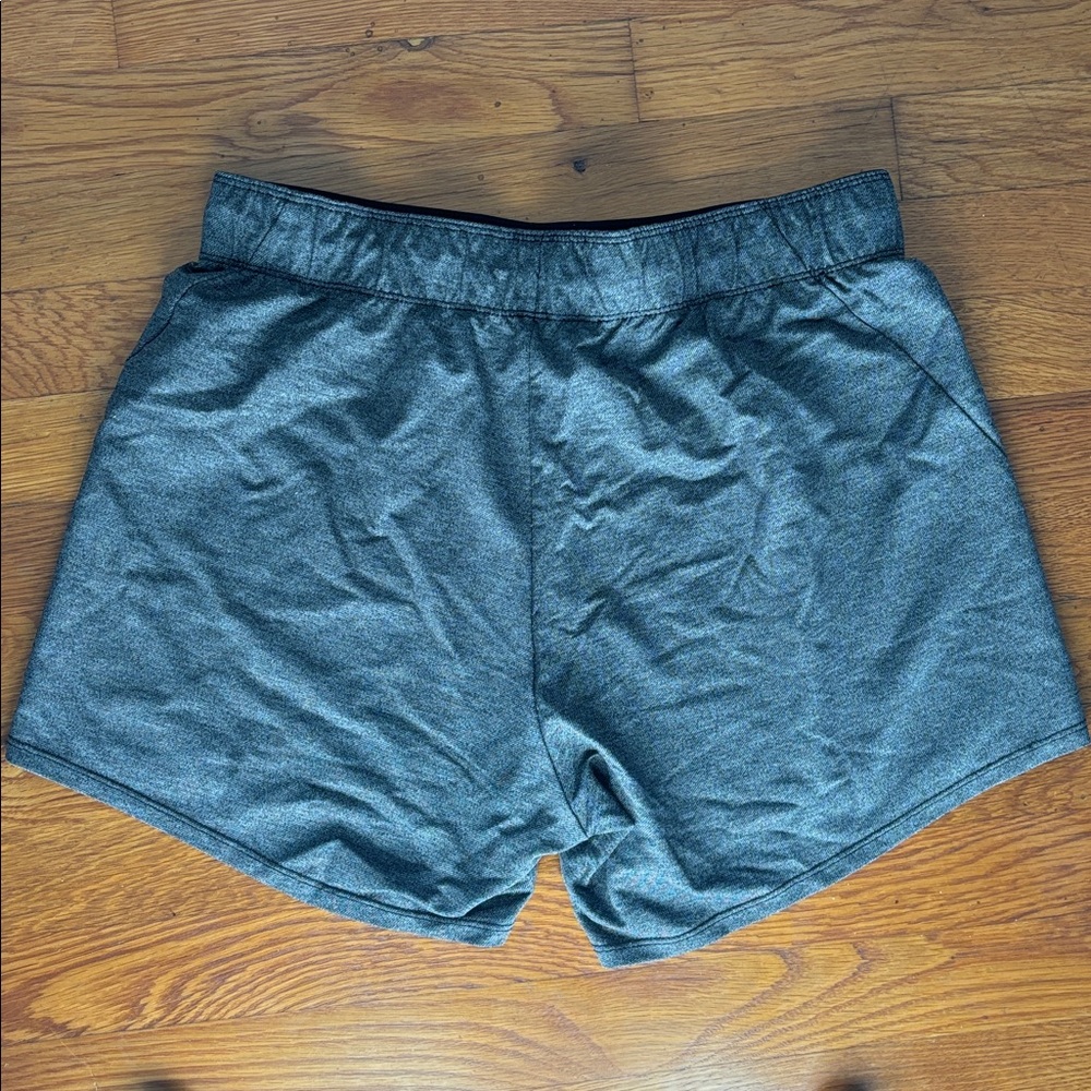 Nike shorts - Picture 2 of 2